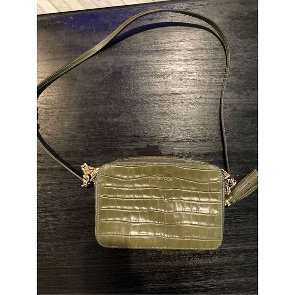 Michael Kors tassel charm bag in green - Picture 2 of 5